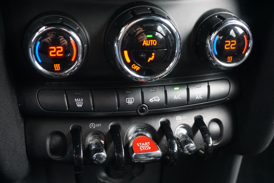 MINI Mini 1.5 One Essential LED/GR. NAVI/1e EIGENAAR.