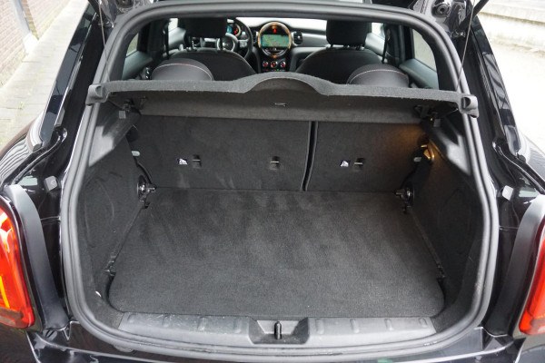 MINI Mini 1.5 One Essential LED/GR. NAVI/1e EIGENAAR.