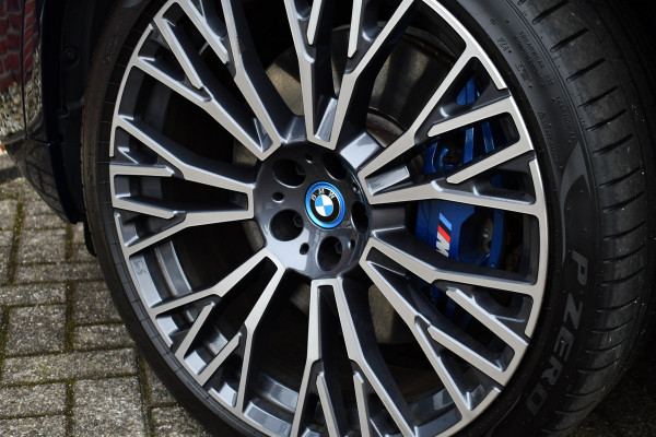 BMW X5 xDrive50e M-Sport Pro Pano Trekh ACC Comfstoel HUD 360 22inch