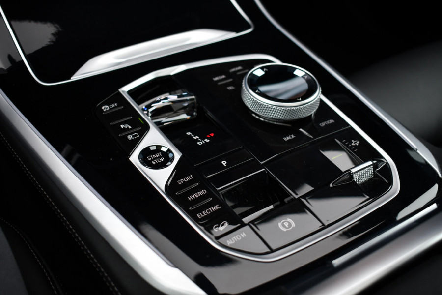 BMW X5 xDrive50e M-Sport Pro Pano Trekh ACC Comfstoel HUD 360 22inch