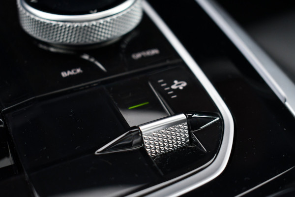 BMW X5 xDrive50e M-Sport Pro Pano Trekh ACC Comfstoel HUD 360 22inch