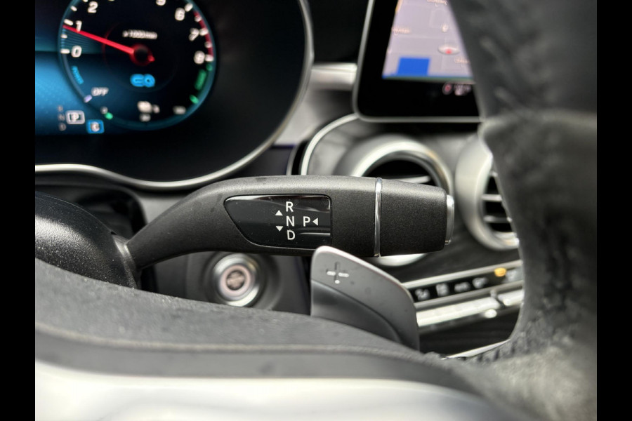 Mercedes-Benz C-Klasse Estate 300e T AMG Line | Plug-in Hybride | PHEV | Panoramadak |  Stoelverwarming | Achteruitrijcamera | Eektrisch vestelbare stoelen | Dealer onderhouden
