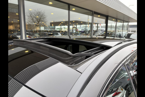 Mercedes-Benz C-Klasse Estate 300e T AMG Line | Plug-in Hybride | PHEV | Panoramadak |  Stoelverwarming | Achteruitrijcamera | Eektrisch vestelbare stoelen | Dealer onderhouden