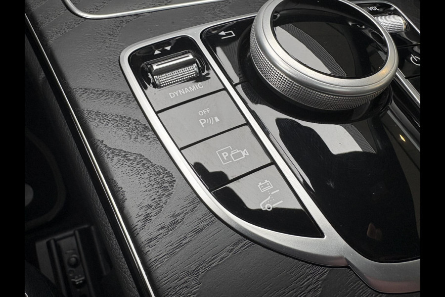 Mercedes-Benz C-Klasse Estate 300e T AMG Line | Plug-in Hybride | PHEV | Panoramadak |  Stoelverwarming | Achteruitrijcamera | Eektrisch vestelbare stoelen | Dealer onderhouden