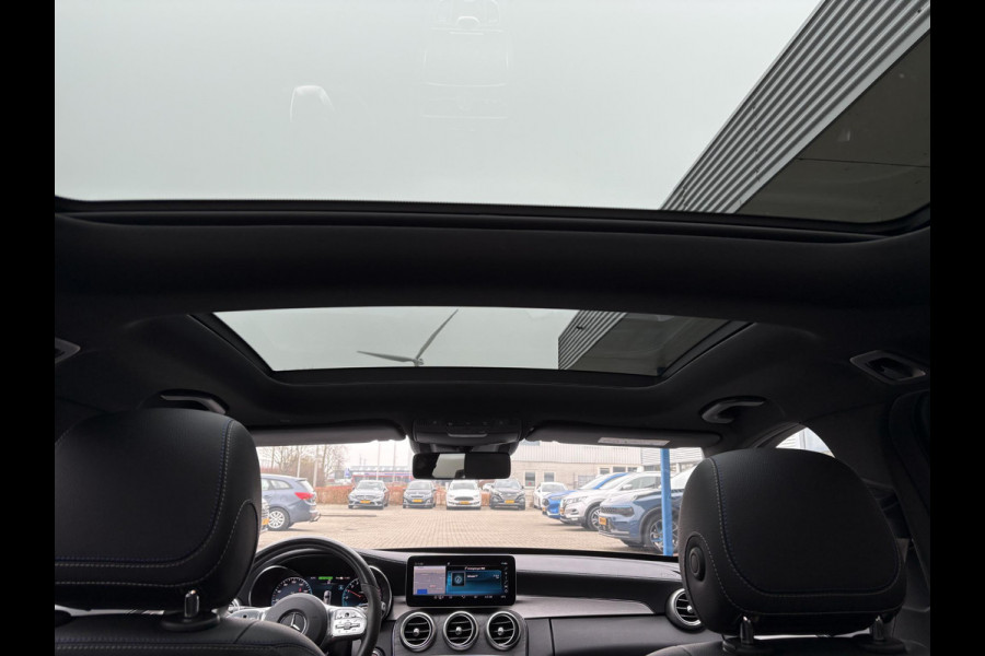 Mercedes-Benz C-Klasse Estate 300e T AMG Line | Plug-in Hybride | PHEV | Panoramadak |  Stoelverwarming | Achteruitrijcamera | Eektrisch vestelbare stoelen | Dealer onderhouden