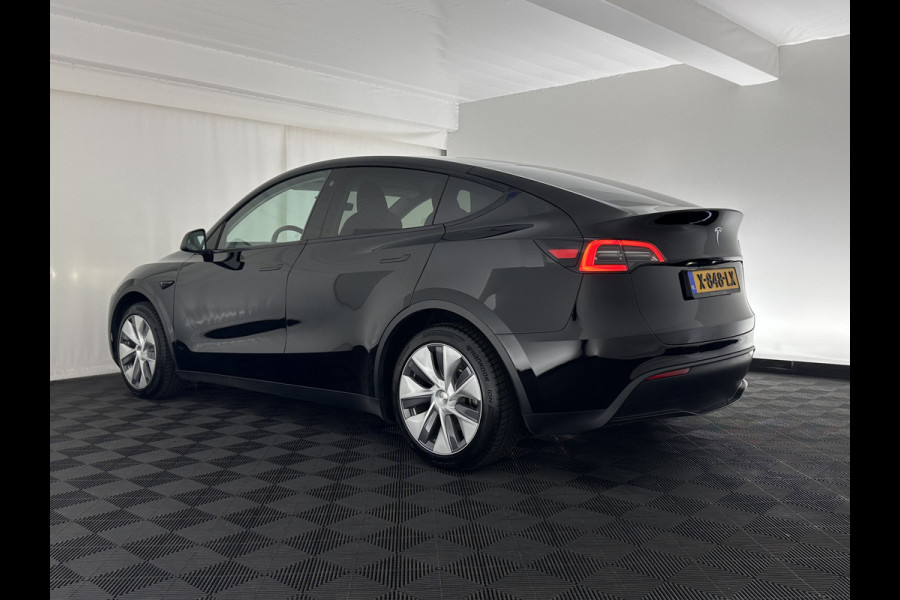 Tesla Model Y RWD 58 kWh [ 3-Fase-11kW ] {SOH-93%} (INCL-BTW) Aut. *HEATPUMP | PANO | LEATHER | AUTO-PILOT | NAVI-FULLMAP | MATRIX-LED | KEYLESS | CAMERA | DAB+ | HEATED-COMFORTSEATS | PRIVACYGLASS | TOPVIEW | 19''ALU*