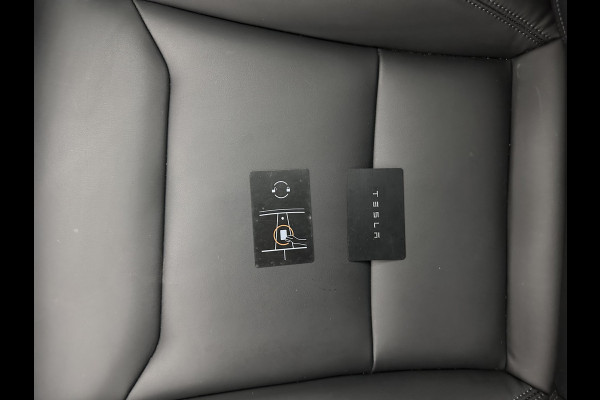 Tesla Model Y RWD 58 kWh [ 3-Fase-11kW ] {SOH-93%} (INCL-BTW) Aut. *HEATPUMP | PANO | LEATHER | AUTO-PILOT | NAVI-FULLMAP | MATRIX-LED | KEYLESS | CAMERA | DAB+ | HEATED-COMFORTSEATS | PRIVACYGLASS | TOPVIEW | 19''ALU*