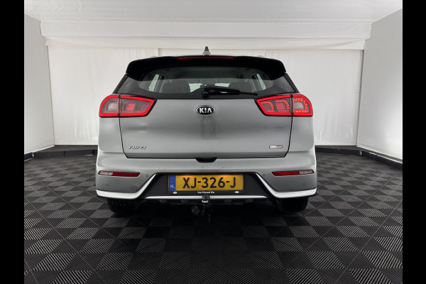 Kia Niro 1.6 GDi Hybrid ExecutiveLine (INCL.BTW) Aut. *LEATHER-FABRIC | NAVI-FULLMAP | KEYLESS | CAMERA | COMFORT-SEATS | DIGI-COCKPIT | LANE-ASSIST | ECC | CARPLAY | PDC | TOWBAR | 16''ALU*