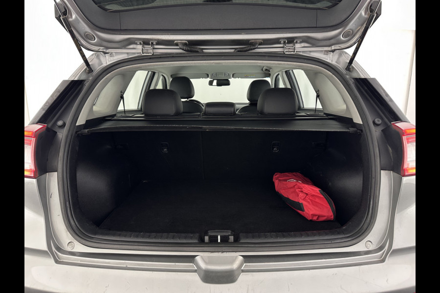 Kia Niro 1.6 GDi Hybrid ExecutiveLine (INCL.BTW) Aut. *LEATHER-FABRIC | NAVI-FULLMAP | KEYLESS | CAMERA | COMFORT-SEATS | DIGI-COCKPIT | LANE-ASSIST | ECC | CARPLAY | PDC | TOWBAR | 16''ALU*