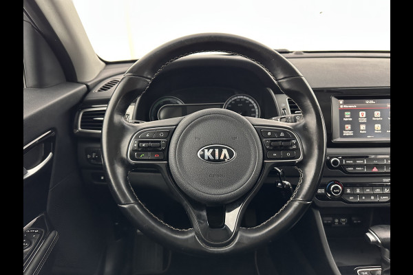 Kia Niro 1.6 GDi Hybrid ExecutiveLine (INCL.BTW) Aut. *LEATHER-FABRIC | NAVI-FULLMAP | KEYLESS | CAMERA | COMFORT-SEATS | DIGI-COCKPIT | LANE-ASSIST | ECC | CARPLAY | PDC | TOWBAR | 16''ALU*