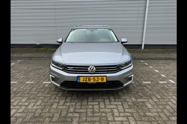 Volkswagen Passat Variant 1.4 TSI GTE,Navigatie,Parkeersensoren,Cruisecontrol,trekhaak,LED,stoelverwarming