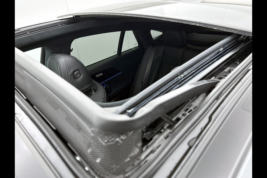 Mercedes-Benz GLE Coupé AMG 53 Hybrid 4MATIC+ Night Edition Premium Plus | Sierelementen AMG carbon | Winterpakket | Remklauwen rood | 22 inch AMG velgen | Stoelventilatie voor | Stoelverwarming achter | Dakhemel alcantara | Rijassistentiepakket | 360°-camera | Head-up display | Sluitbekrachtiging  |