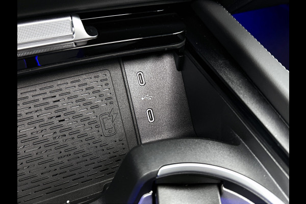 Mercedes-Benz GLE Coupé AMG 53 Hybrid 4MATIC+ Night Edition Premium Plus | Sierelementen AMG carbon | Winterpakket | Remklauwen rood | 22 inch AMG velgen | Stoelventilatie voor | Stoelverwarming achter | Dakhemel alcantara | Rijassistentiepakket | 360°-camera | Head-up display | Sluitbekrachtiging  |