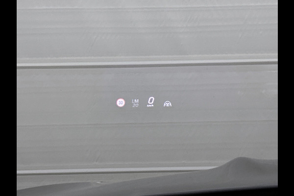 Mercedes-Benz GLE Coupé AMG 53 Hybrid 4MATIC+ Night Edition Premium Plus | Sierelementen AMG carbon | Winterpakket | Remklauwen rood | 22 inch AMG velgen | Stoelventilatie voor | Stoelverwarming achter | Dakhemel alcantara | Rijassistentiepakket | 360°-camera | Head-up display | Sluitbekrachtiging  |