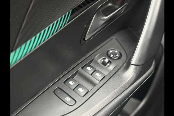 Peugeot 2008 1.2 PureTech Allure Pack 2e Eigenaar|Navi|Carplay|Camera|Clima|Cruise|Stoelverwarming|APK tot 03-2027
