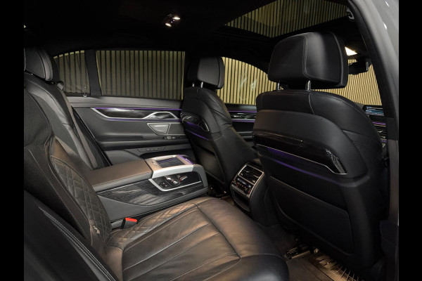 BMW 7 Serie 745e High Executive M-sport Carbon Core PANO|SOFT CLOSE|HUD|H&K|SHADOW|LASER|MASSAGE V&A|STOEL VENTILATIE