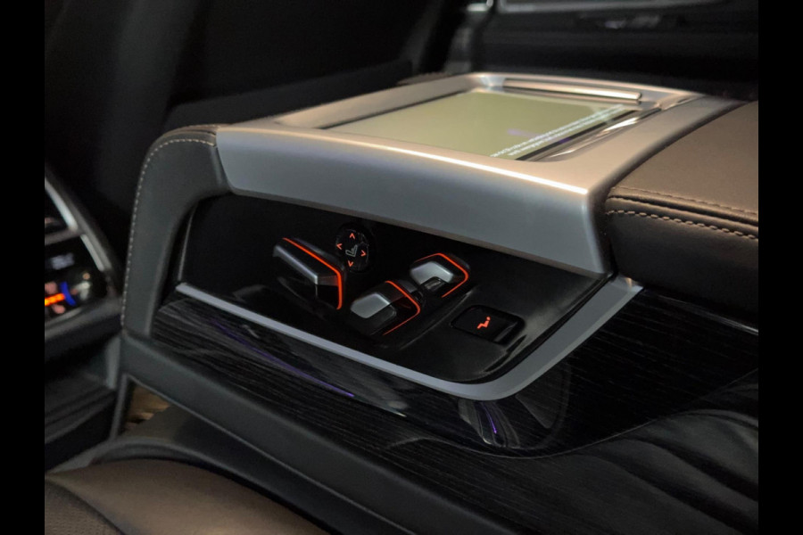 BMW 7 Serie 745e High Executive M-sport Carbon Core PANO|SOFT CLOSE|HUD|H&K|SHADOW|LASER|MASSAGE V&A|STOEL VENTILATIE
