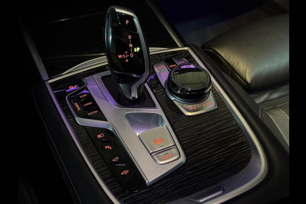 BMW 7 Serie 745e High Executive M-sport Carbon Core PANO|SOFT CLOSE|HUD|H&K|SHADOW|LASER|MASSAGE V&A|STOEL VENTILATIE