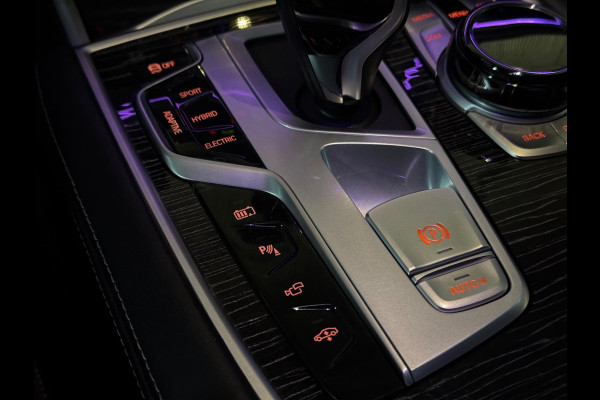 BMW 7 Serie 745e High Executive M-sport Carbon Core PANO|SOFT CLOSE|HUD|H&K|SHADOW|LASER|MASSAGE V&A|STOEL VENTILATIE