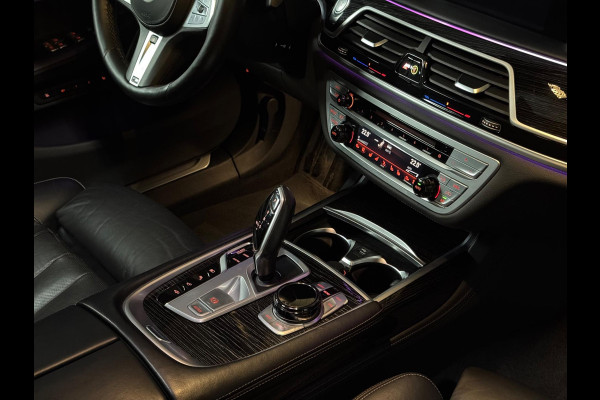 BMW 7 Serie 745e High Executive M-sport Carbon Core PANO|SOFT CLOSE|HUD|H&K|SHADOW|LASER|MASSAGE V&A|STOEL VENTILATIE