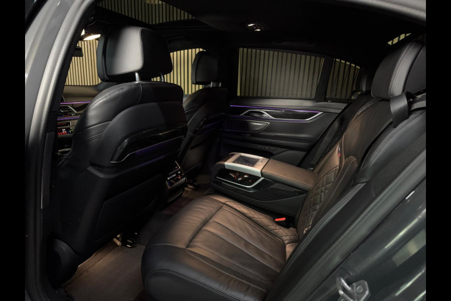 BMW 7 Serie 745e High Executive M-sport Carbon Core PANO|SOFT CLOSE|HUD|H&K|SHADOW|LASER|MASSAGE V&A|STOEL VENTILATIE