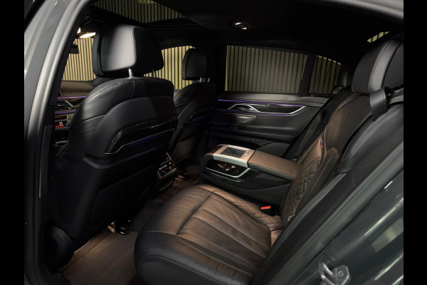 BMW 7 Serie 745e High Executive M-sport Carbon Core PANO|SOFT CLOSE|HUD|H&K|SHADOW|LASER|MASSAGE V&A|STOEL VENTILATIE