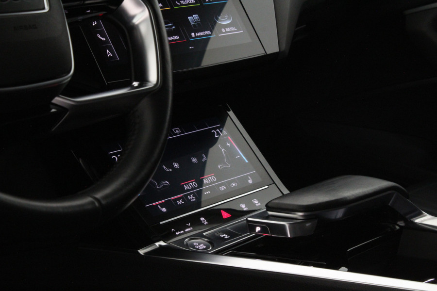 Audi e-tron 55 quattro advanced Pro Line Plus 95 kWh Leer/Memory/Trekhaak/Galaxis blauw/Adaptive Cruise Control