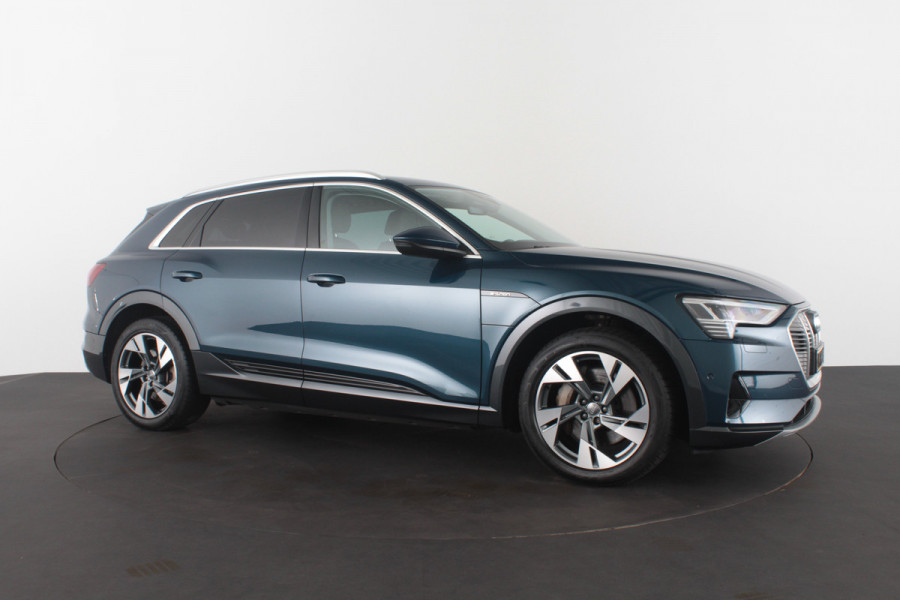 Audi e-tron 55 quattro advanced Pro Line Plus 95 kWh Leer/Memory/Trekhaak/Galaxis blauw/Adaptive Cruise Control