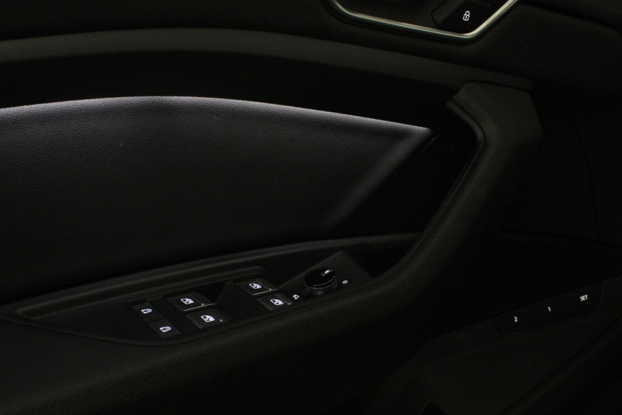 Audi e-tron 55 quattro advanced Pro Line Plus 95 kWh Leer/Memory/Trekhaak/Galaxis blauw/Adaptive Cruise Control
