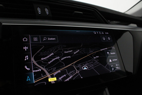 Audi e-tron 55 quattro advanced Pro Line Plus 95 kWh Leer/Memory/Trekhaak/Galaxis blauw/Adaptive Cruise Control
