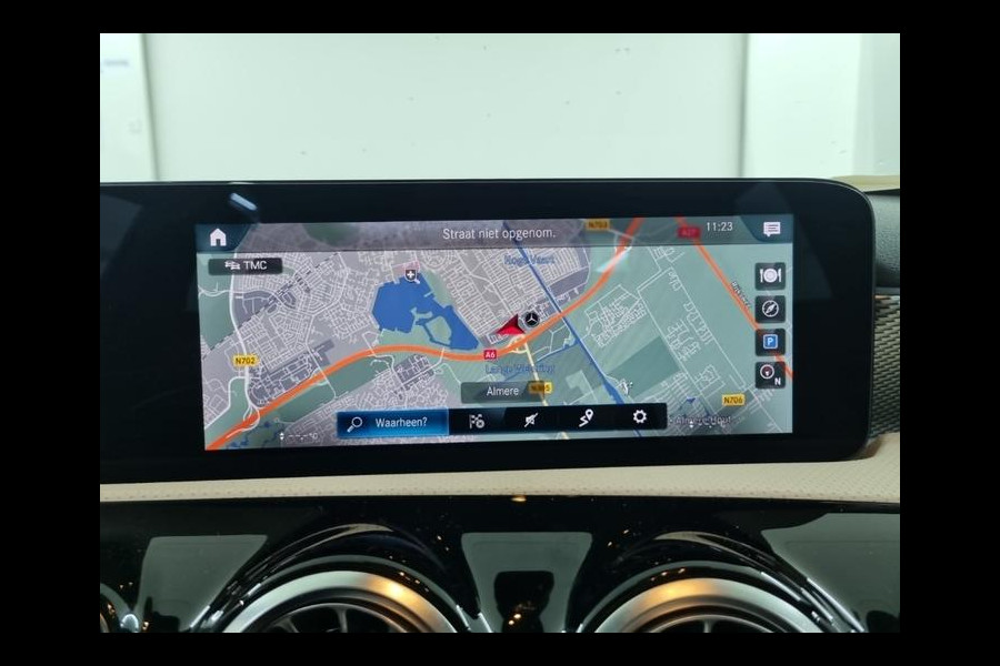 Mercedes-Benz A-Klasse Aut. 180d Business Sol. Luxury Line | Navi | Camera | Sfeer Verlichting |