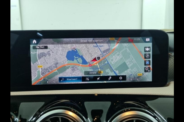 Mercedes-Benz A-Klasse Aut. 180d Business Sol. Luxury Line | Navi | Camera | Sfeer Verlichting |