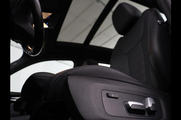 BMW X3 xDrive30e M Sport | Panoramadak | Head-Up | Stoelverwarming | Trekhaak | 360 Camera | Leder | Sportstoelen | Carplay | Sfeerverlichting | Laserlicht | Live Cockpit | Navigatie | PHEV | Plug In