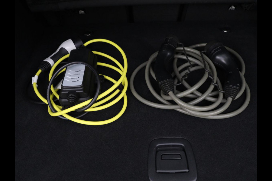 BMW X3 xDrive30e M Sport | Panoramadak | Head-Up | Stoelverwarming | Trekhaak | 360 Camera | Leder | Sportstoelen | Carplay | Sfeerverlichting | Laserlicht | Live Cockpit | Navigatie | PHEV | Plug In