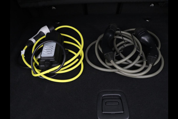 BMW X3 xDrive30e M Sport | Panoramadak | Head-Up | Stoelverwarming | Trekhaak | 360 Camera | Leder | Sportstoelen | Carplay | Sfeerverlichting | Laserlicht | Live Cockpit | Navigatie | PHEV | Plug In