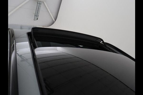 BMW X3 xDrive30e M Sport | Panoramadak | Head-Up | Stoelverwarming | Trekhaak | 360 Camera | Leder | Sportstoelen | Carplay | Sfeerverlichting | Laserlicht | Live Cockpit | Navigatie | PHEV | Plug In