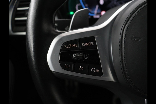 BMW X3 xDrive30e M Sport | Panoramadak | Head-Up | Stoelverwarming | Trekhaak | 360 Camera | Leder | Sportstoelen | Carplay | Sfeerverlichting | Laserlicht | Live Cockpit | Navigatie | PHEV | Plug In