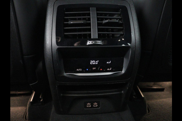 BMW X3 xDrive30e M Sport | Panoramadak | Head-Up | Stoelverwarming | Trekhaak | 360 Camera | Leder | Sportstoelen | Carplay | Sfeerverlichting | Laserlicht | Live Cockpit | Navigatie | PHEV | Plug In