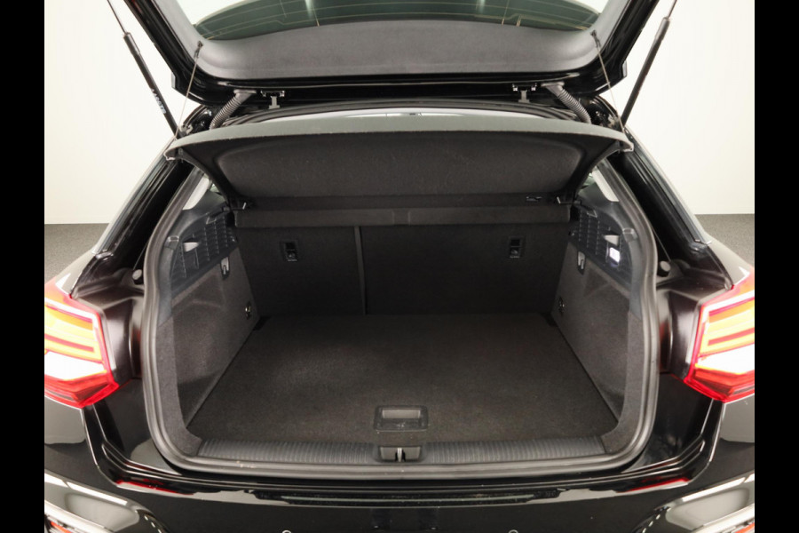 Audi Q2 35 TFSI Advanced edition 150 pk S-tronic | Navigatie | Parkeersensoren | Achteruitrijcamera | Adaptieve cruise control | LED koplampen | Stoelverwarming |