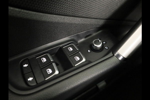 Audi Q2 35 TFSI Advanced edition 150 pk S-tronic | Navigatie | Parkeersensoren | Achteruitrijcamera | Adaptieve cruise control | LED koplampen | Stoelverwarming |