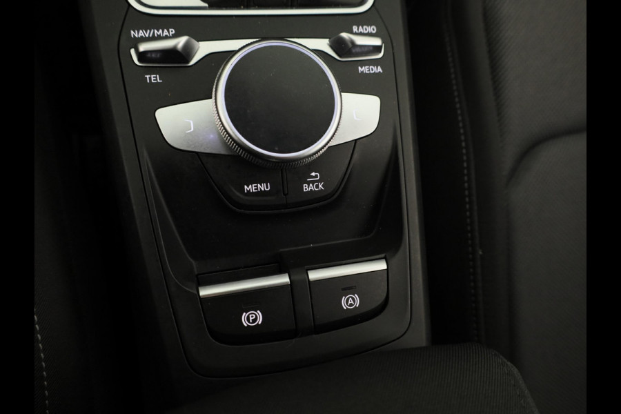 Audi Q2 35 TFSI Advanced edition 150 pk S-tronic | Navigatie | Parkeersensoren | Achteruitrijcamera | Adaptieve cruise control | LED koplampen | Stoelverwarming |