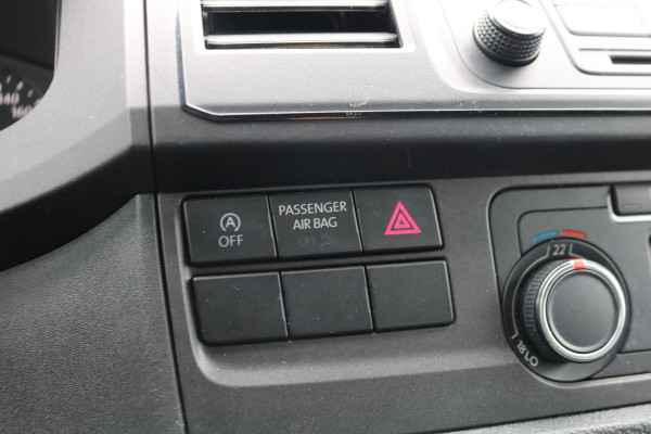 Volkswagen Transporter 2.0 TDI L2 H1 102pk Airco Trekhaak