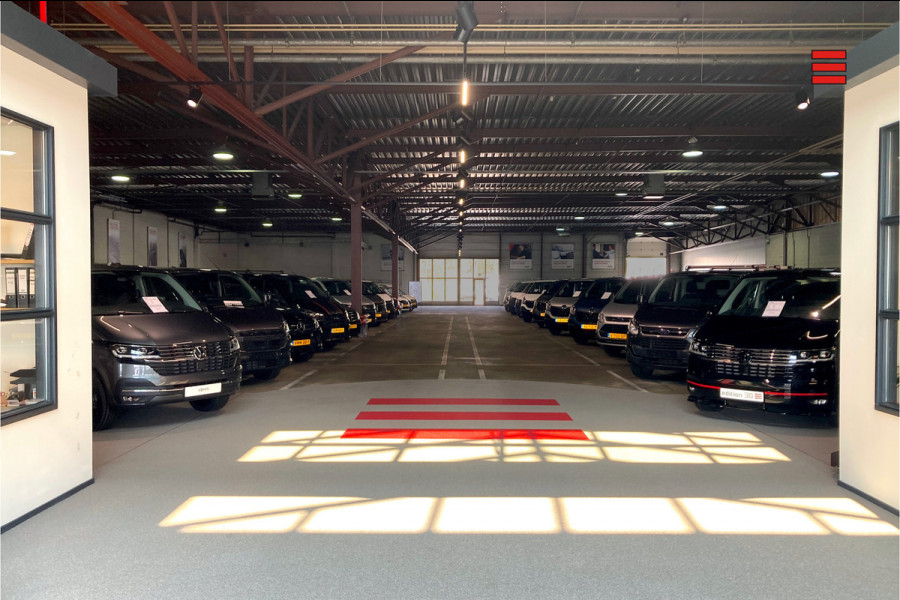 Volkswagen Transporter 2.0 TDI L2 H1 102pk Airco Trekhaak