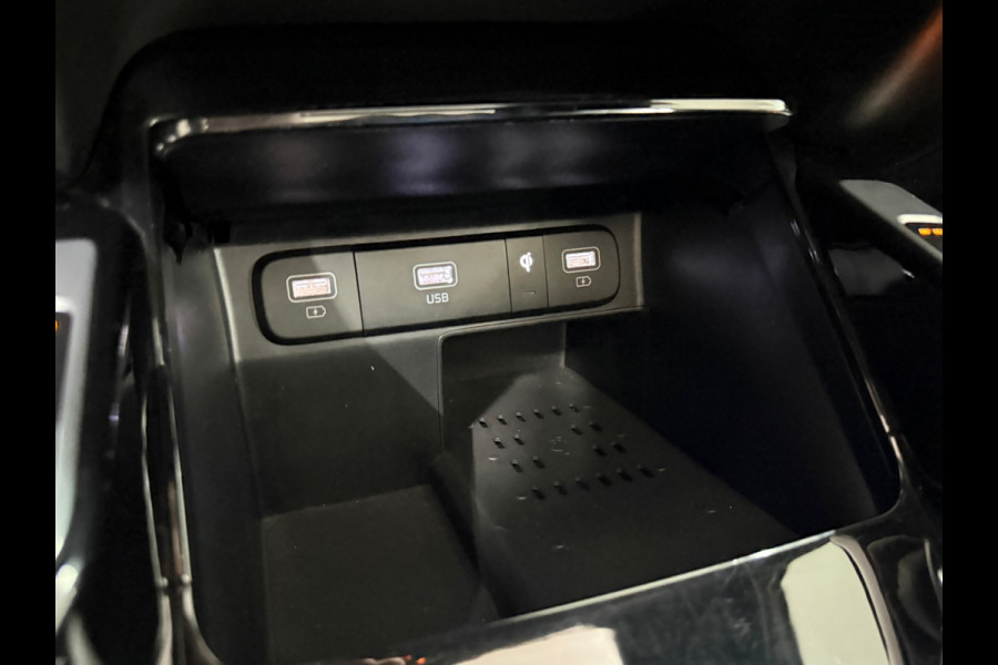 Kia Sorento 1.6 T-GDI Plug-in Hybrid 4WD ExecutiveLine 7p.| Platinum Edition | Panorama | Ambient | ACC | HuD | 360 camera | Bose