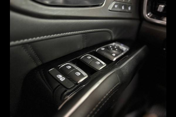 Kia Sorento 1.6 T-GDI Plug-in Hybrid 4WD ExecutiveLine 7p.| Platinum Edition | Panorama | Ambient | ACC | HuD | 360 camera | Bose