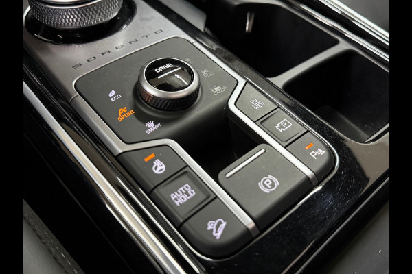 Kia Sorento 1.6 T-GDI Plug-in Hybrid 4WD ExecutiveLine 7p.| Platinum Edition | Panorama | Ambient | ACC | HuD | 360 camera | Bose