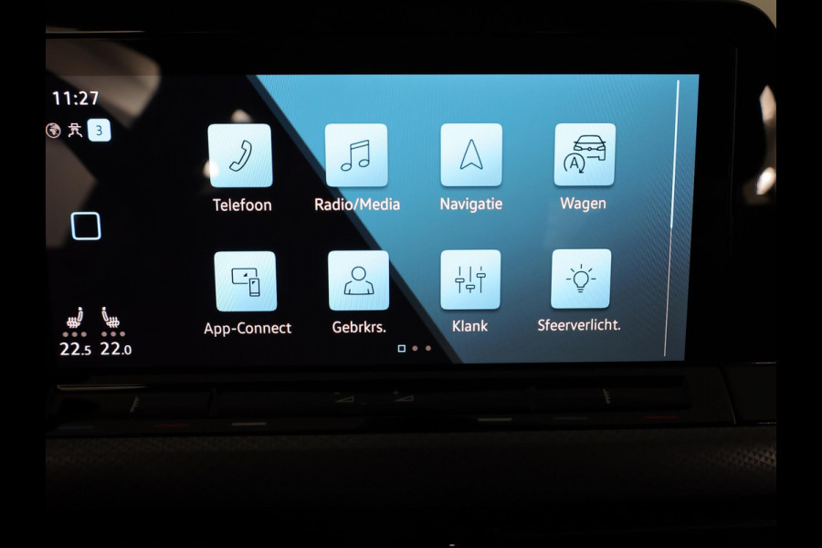 Volkswagen Golf 1.0 eTSI Life Active 110 pk Automaat (DSG) | Navigatie | Parkeersensoren (Park assist) | Achteruitrijcamera | Stoelverwarming | Autom. airco (3 zones) |