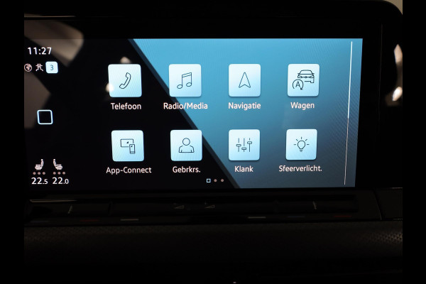 Volkswagen Golf 1.0 eTSI Life Active 110 pk Automaat (DSG) | Navigatie | Parkeersensoren (Park assist) | Achteruitrijcamera | Stoelverwarming | Autom. airco (3 zones) |