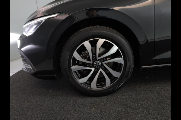 Volkswagen Golf 1.0 eTSI Life Active 110 pk Automaat (DSG) | Navigatie | Parkeersensoren (Park assist) | Achteruitrijcamera | Stoelverwarming | Autom. airco (3 zones) |