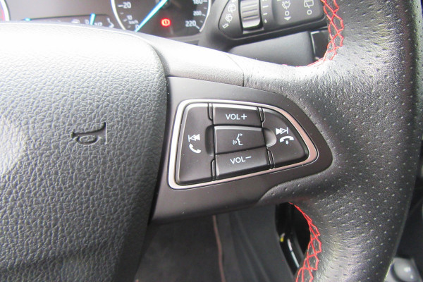 Ford EcoSport 1.0 EcoBoost ST-Line Black, Navigatie, Cruise Control